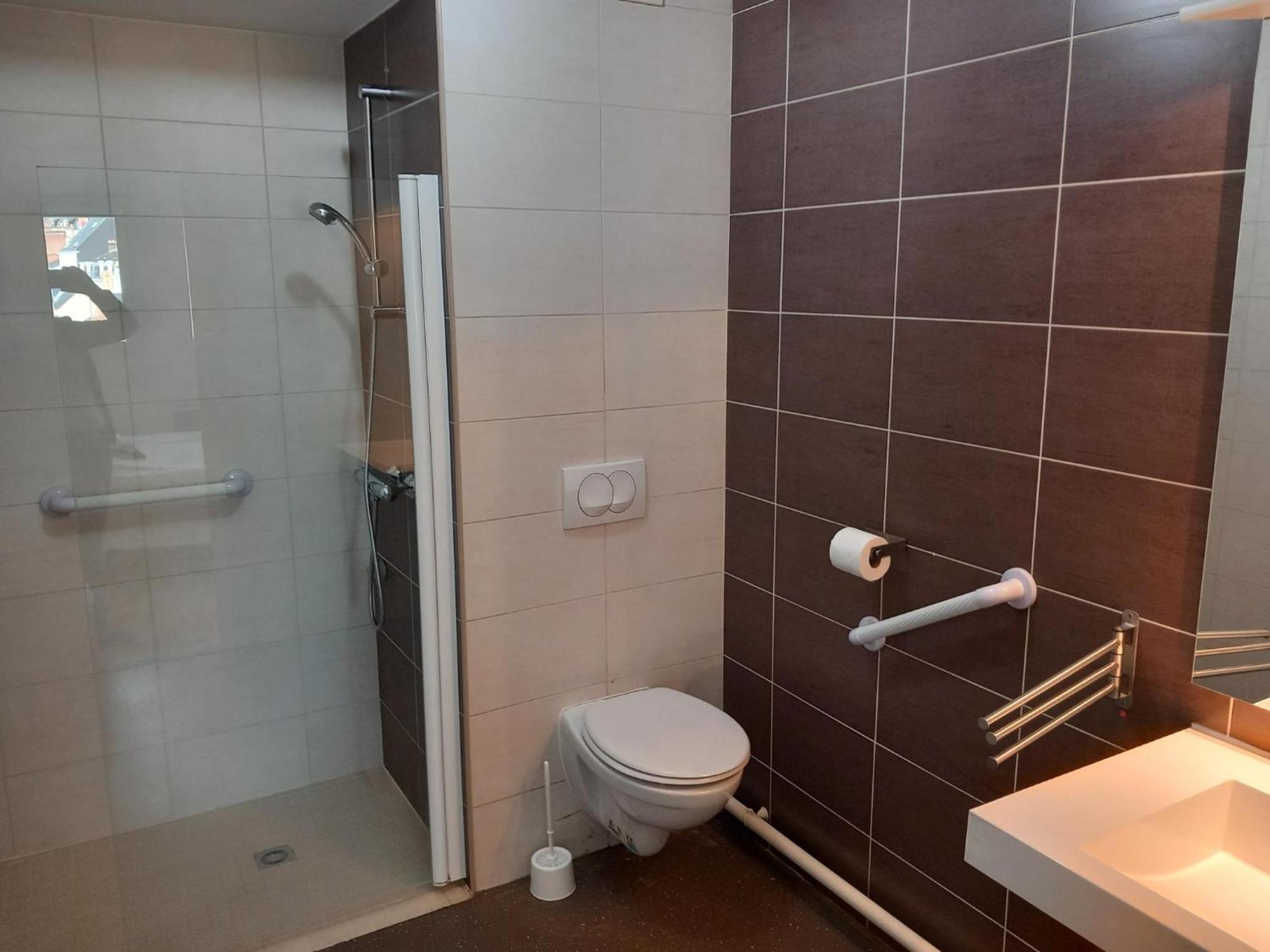 Residence Services Seniors Espace Et Vie Ле-Ман Екстер'єр фото