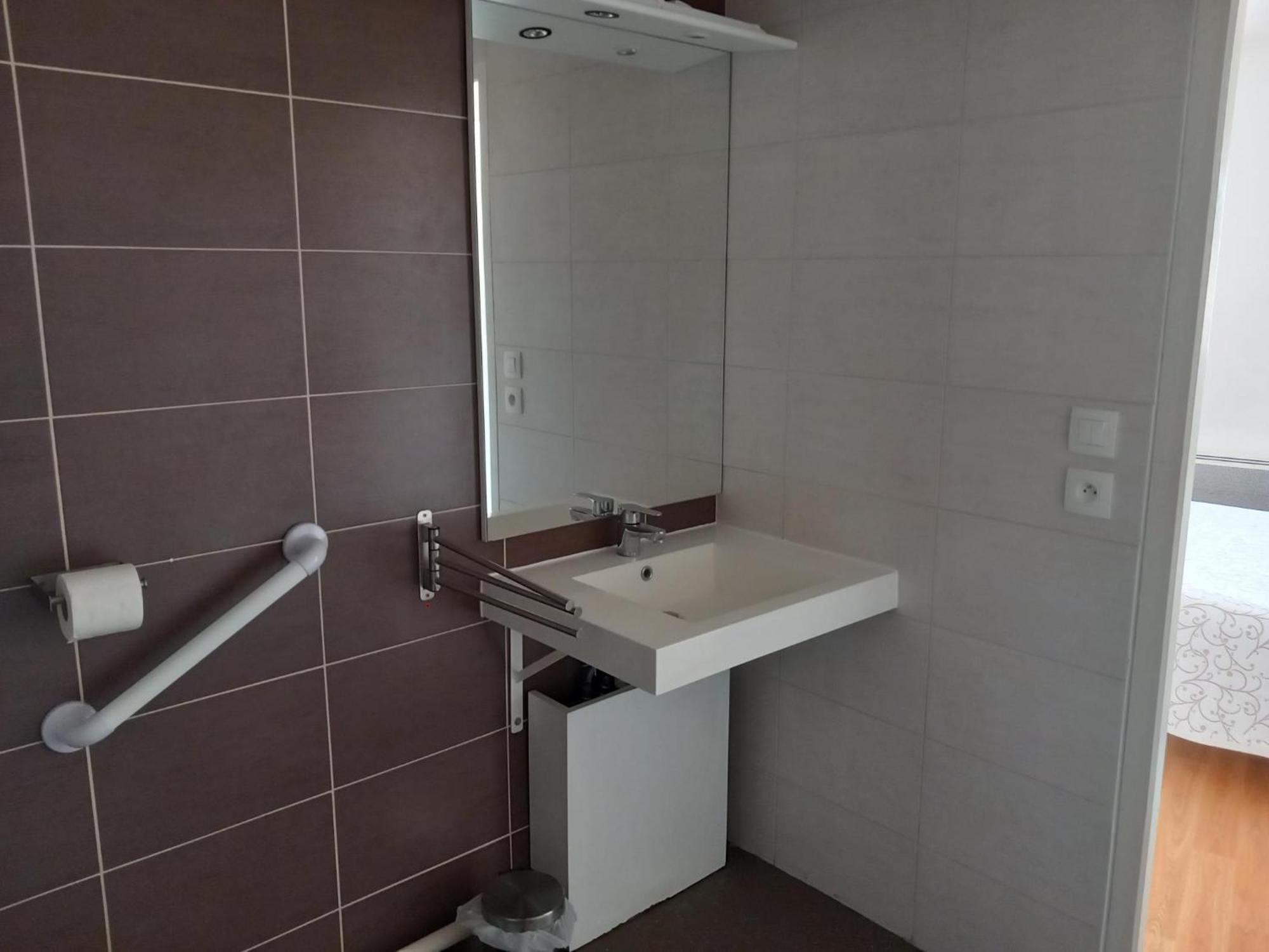 Residence Services Seniors Espace Et Vie Ле-Ман Екстер'єр фото